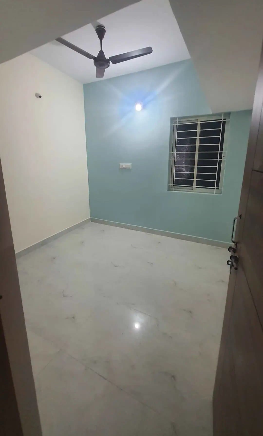 2 BHK House for Rent in Jeevan Bima Nagar, Bangalore – image 3 of 9