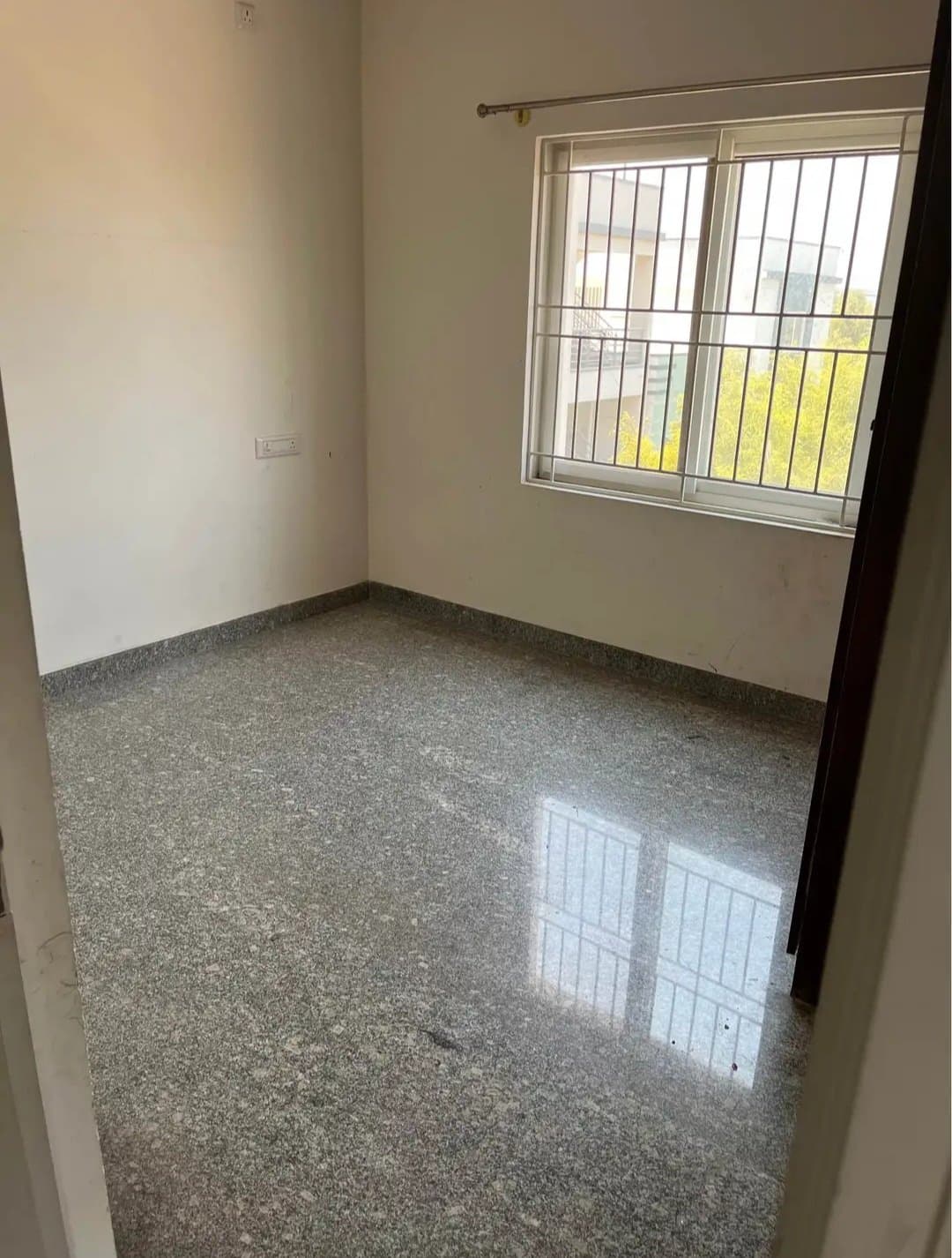 2 BHK House for Rent in Electronic City, Bangalore – image 1 of 3