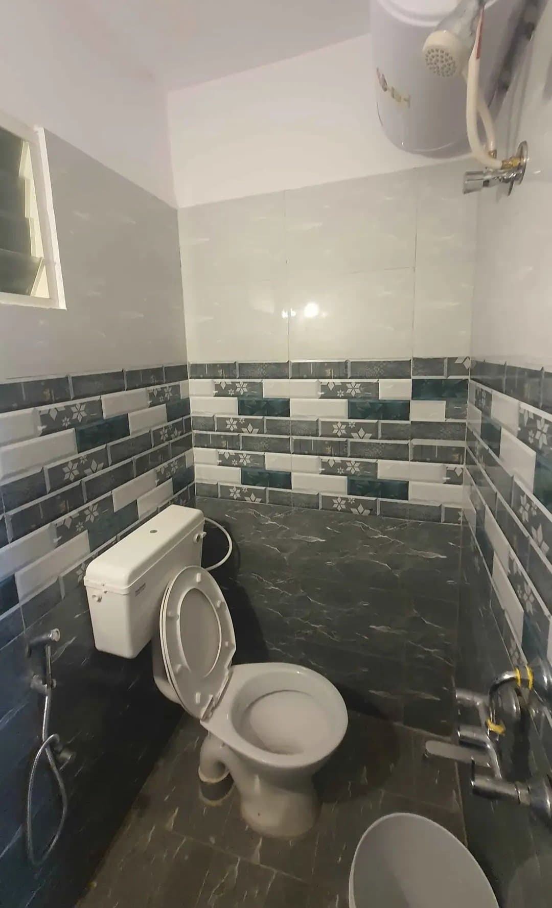 2 BHK House for Rent in Jeevan Bima Nagar, Bangalore – image 6 of 9