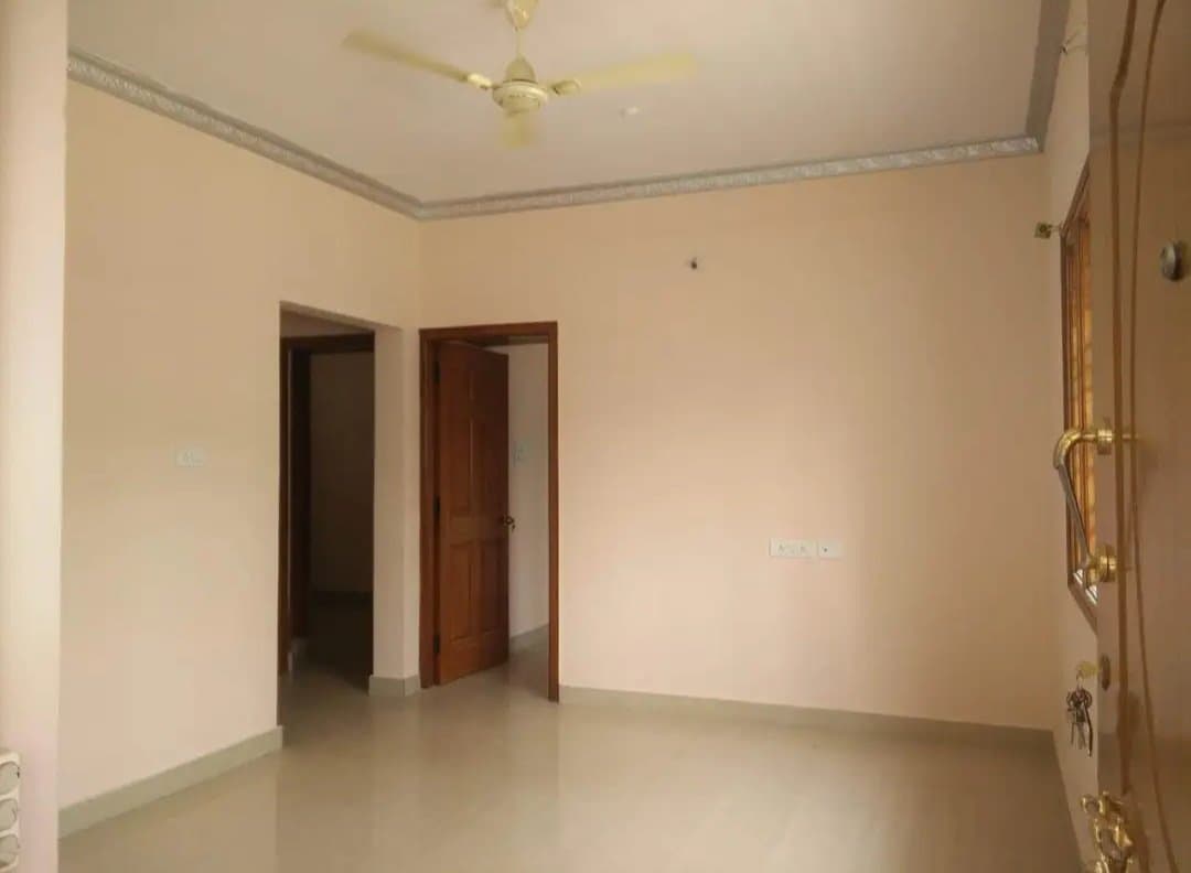3 BHK House for Rent in Kalyan Nagar, Bangalore – image 1 of 8