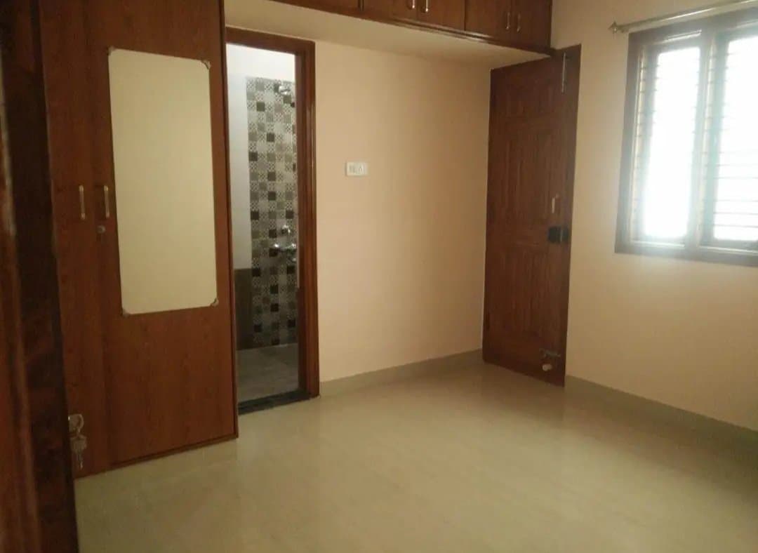 3 BHK House for Rent in Kalyan Nagar, Bangalore – image 6 of 8