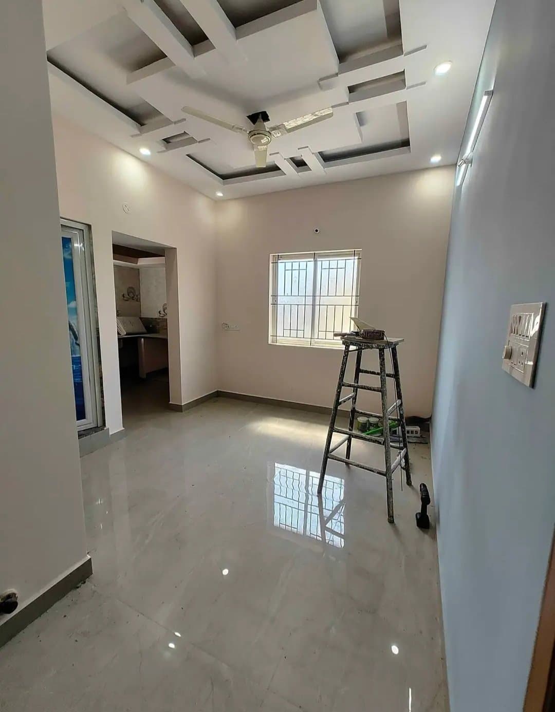 2 BHK House for Rent in Singasandra, Bangalore – image 1 of 10