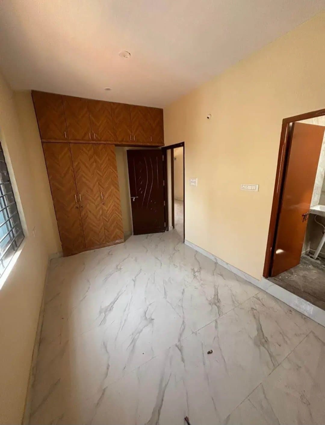 2 BHK House for Rent in Bangalore – image 2 of 6