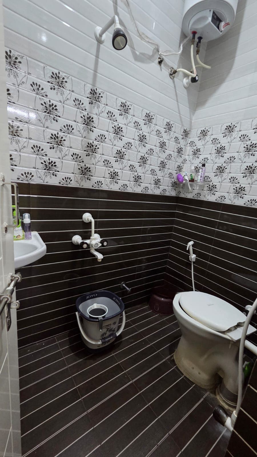 2 BHK House for Rent in BTM Layout 2nd Stage, Bangalore – image 3 of 10