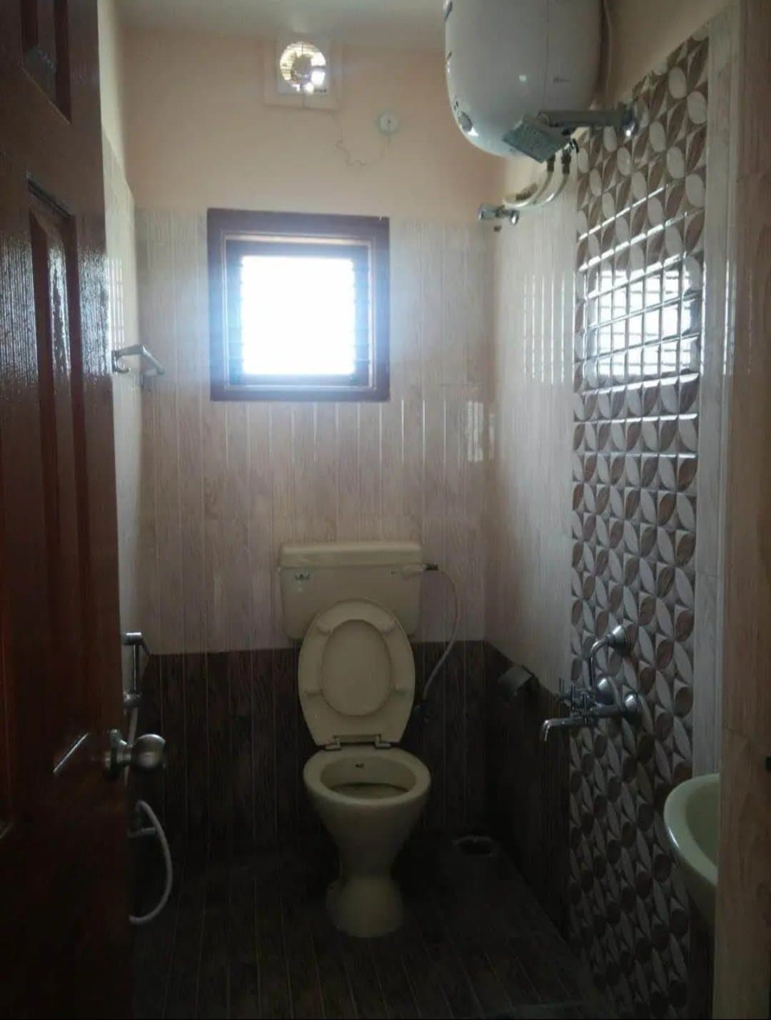 3 BHK House for Rent in Kalyan Nagar, Bangalore – image 8 of 8