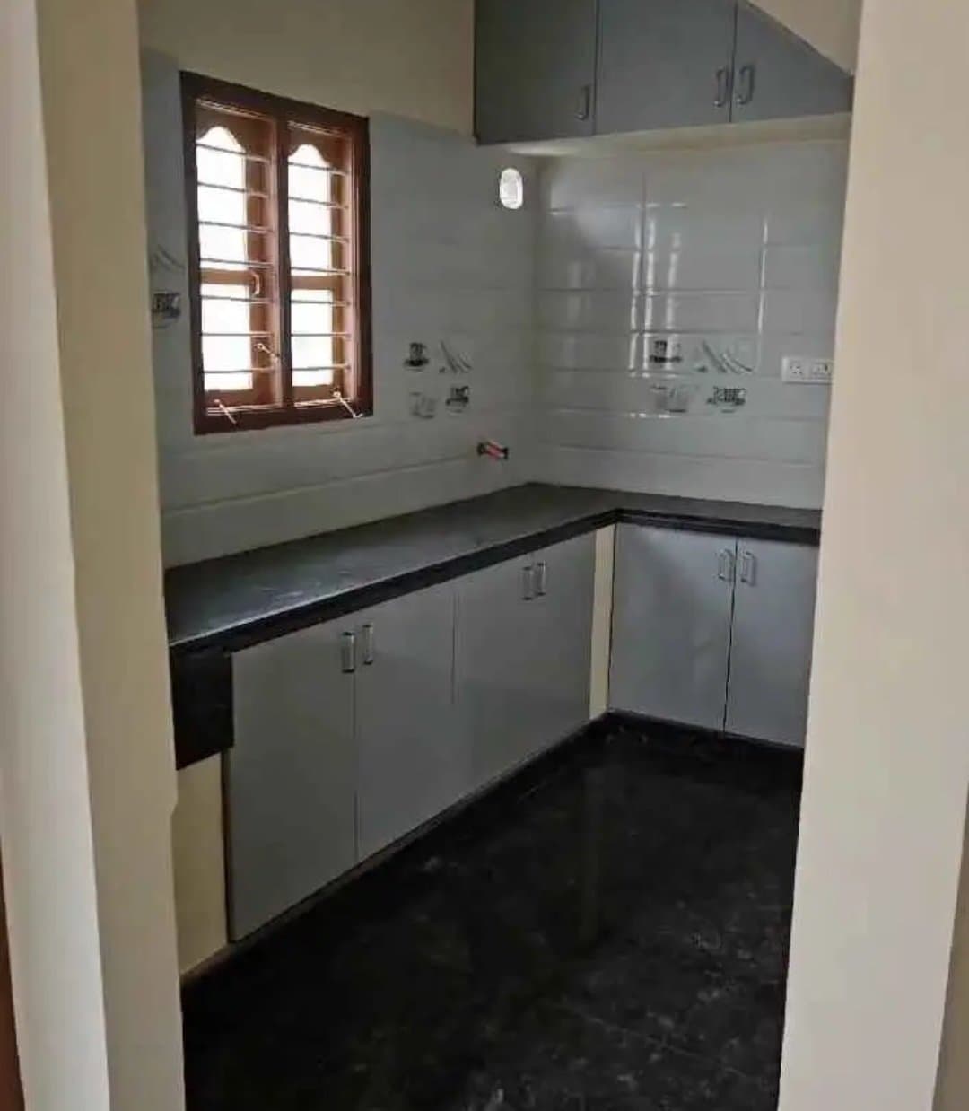 2 BHK House for Rent in Varthur, Bangalore – image 4 of 8