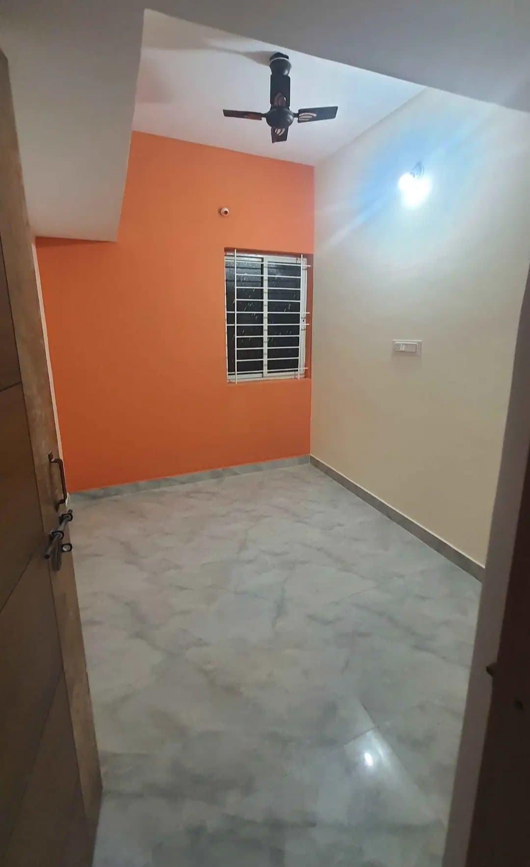 2 BHK House for Rent in Jeevan Bima Nagar, Bangalore – image 4 of 9